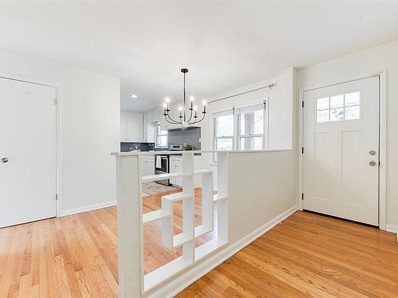 4th image of 2132 Erin Pl