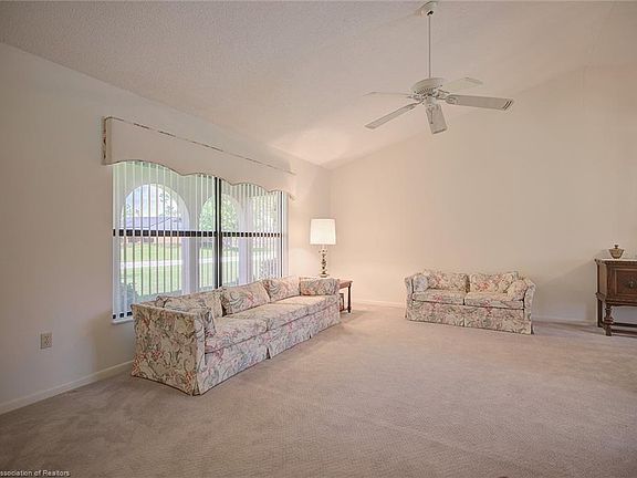 3rd image of 3902 Sunrise Dr