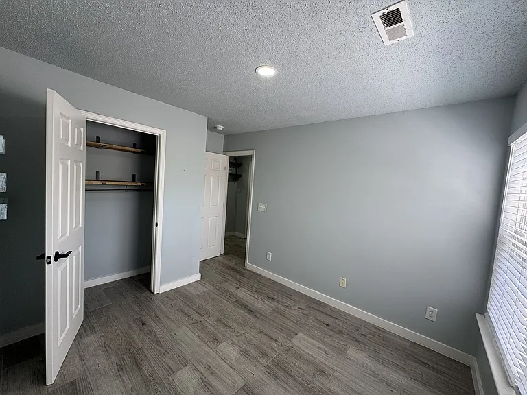 108 Bridford Pkwy — Photo 11