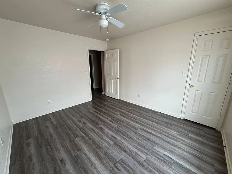 3805 Y S Pak Ct — Photo 13