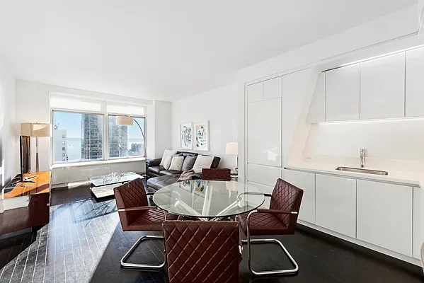 Rented by Compass | media 7