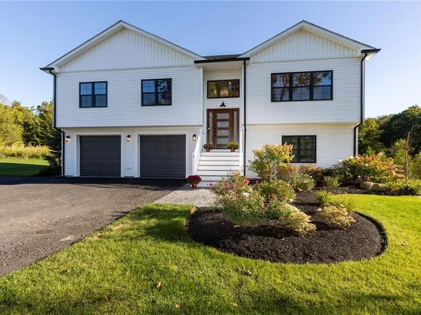 4 Byron Randall Rd, Johnston, RI 02919