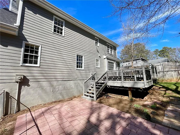 1721 Emerson Ct — Photo 34
