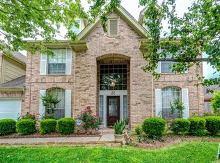1805 Oak Lake Cir, Pearland, TX 77581