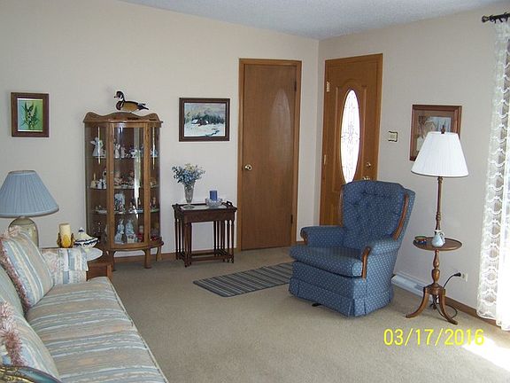 3rd image of 9330 W 136th St
