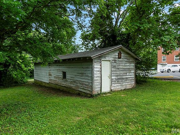 2nd image of 412 Koch Ave