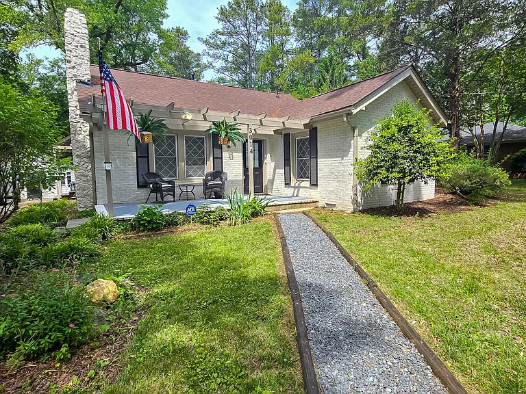3014 Hope Valley Rd — Photo 2