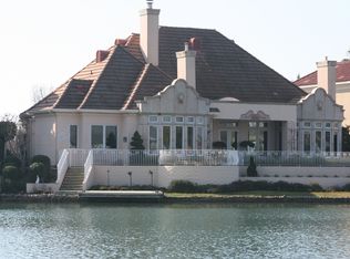 2511 W Lake Van Ness Cir, Fresno, CA 93711