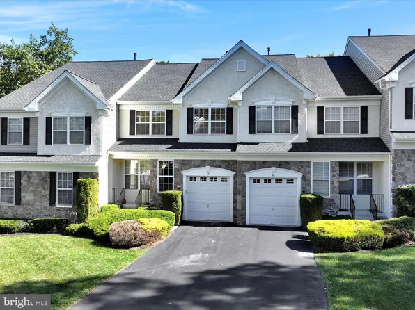 88 Longview Ln, Newtown Square, PA 19073