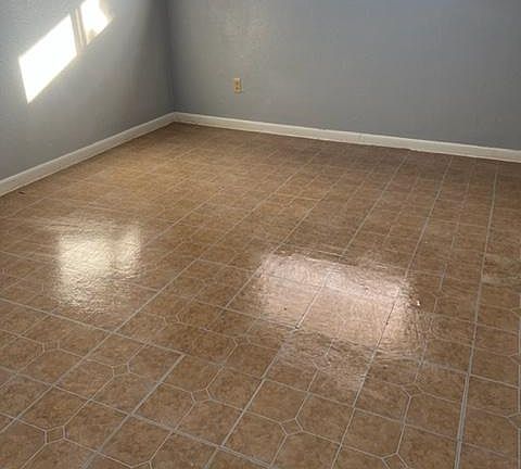 3rd image of 100 Plum Ave APT 20