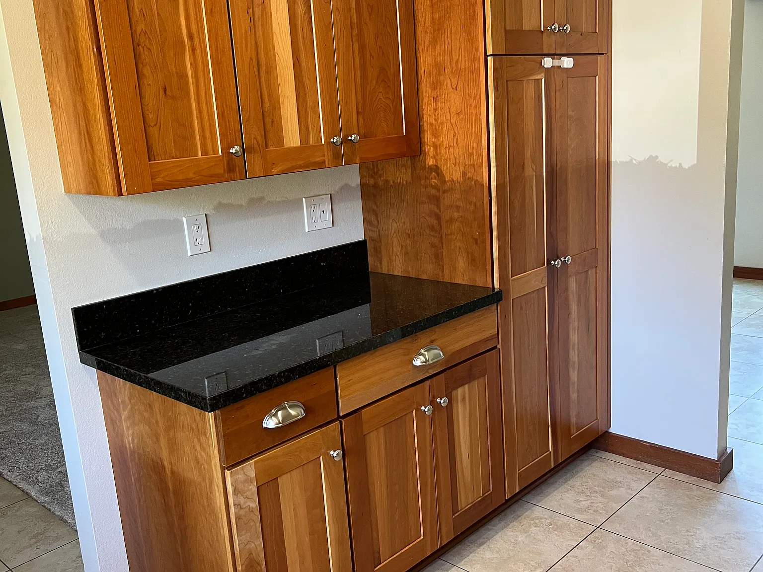 3 bed, 2.5 bath, 1672 sqft, $3,995 — Photo 4