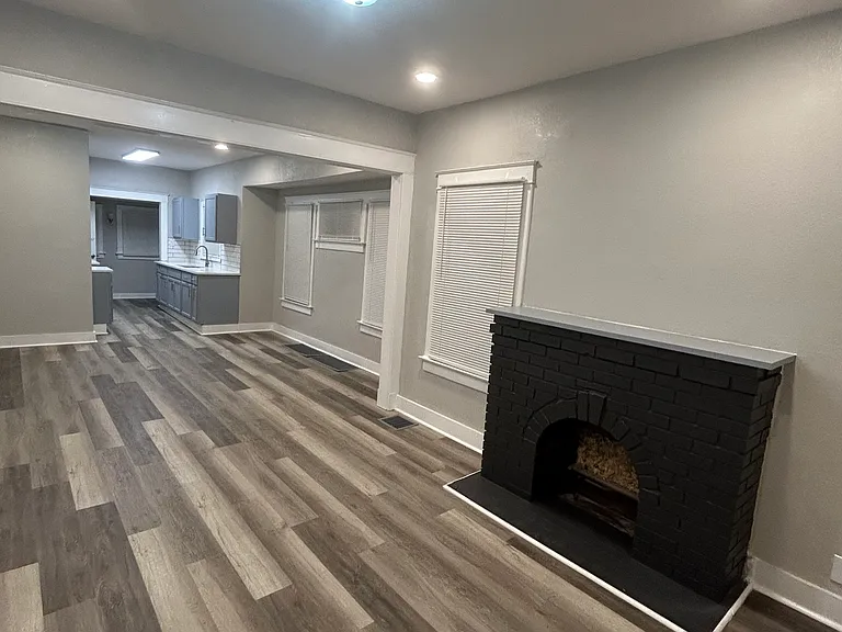 4119 Forest Ave — Photo 3