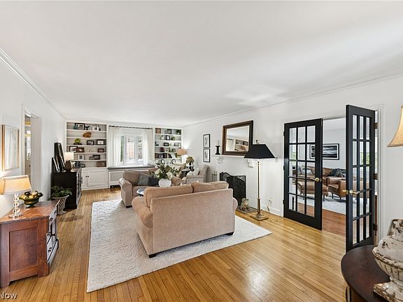 3rd image of 20721 Avalon Dr