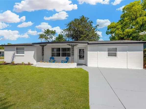 5015 Lofton Dr, New Port Richey, FL 34652