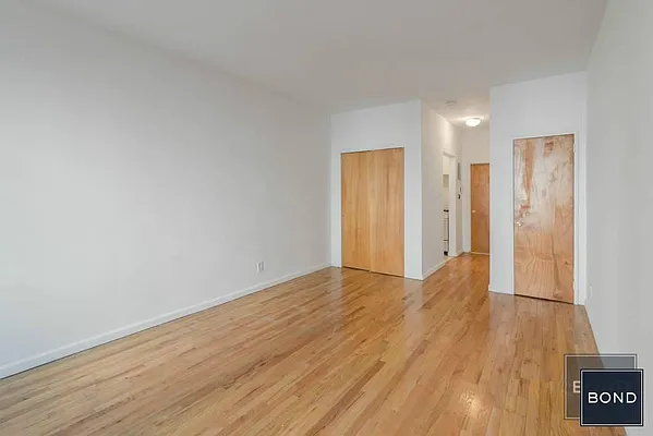 Rented by Bond New York | media 7