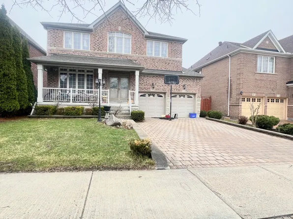 17 Mossgrove St, Markham, ON L6E 1E8