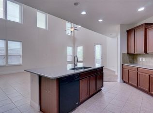 8721 Maple Ridge Trl, Fort Worth, TX 76244