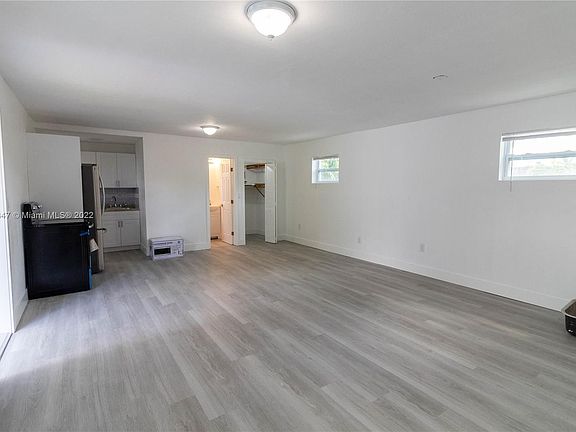2nd image of 11243 NE 11th Pl #3