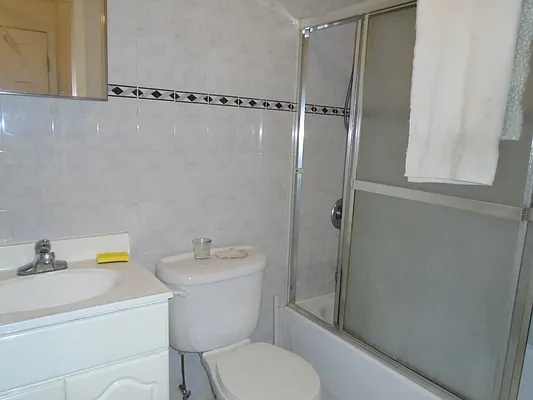 Rented by 18 REALTY | media 42