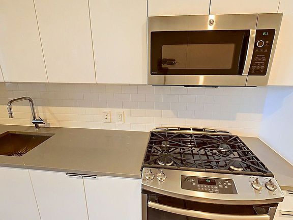 5th image of 45 Hoyt St APT 14P