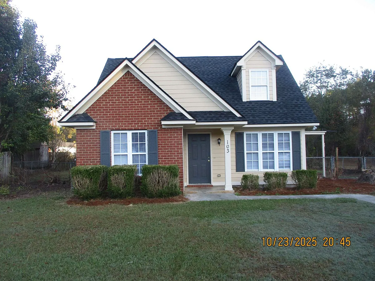Photo 1 of 6 - 103 Ducker Ct - Leesburg, GA Primary Photo - 103 Ducker Ct