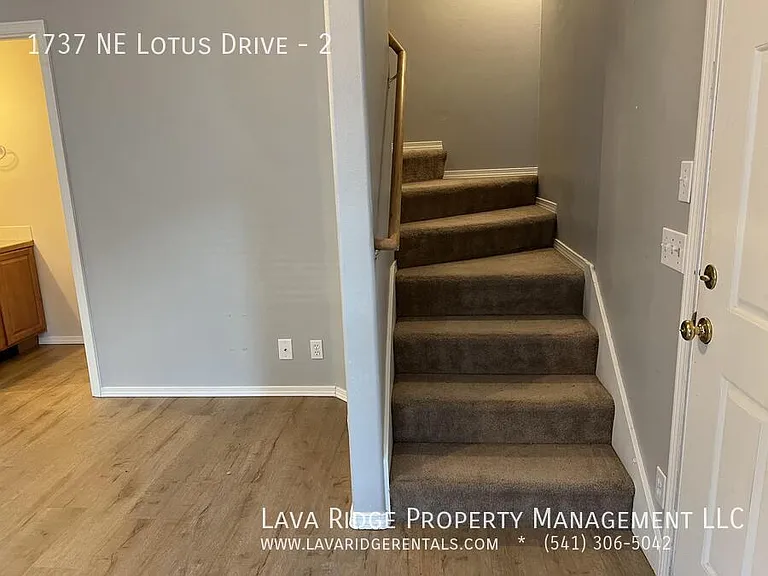 1737 NE Lotus Dr #2 — Photo 12