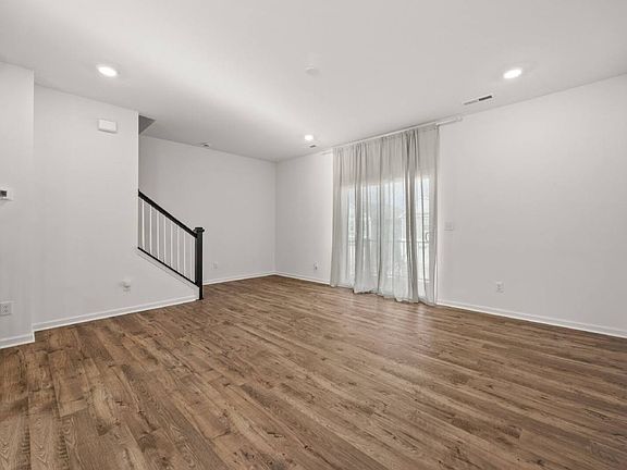 5th image of 15018 Scoter St