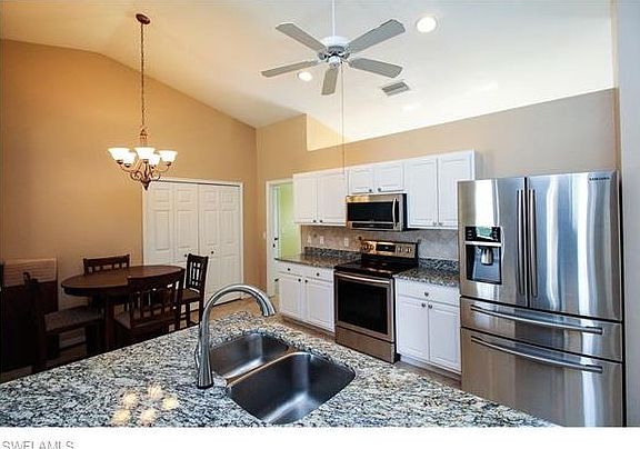 5th image of 908 SE 5th Pl
