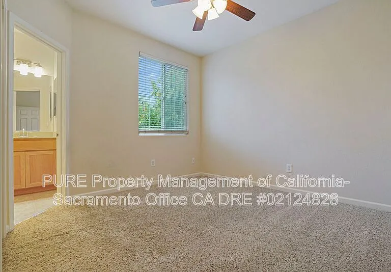 11091 International Dr — Photo 24