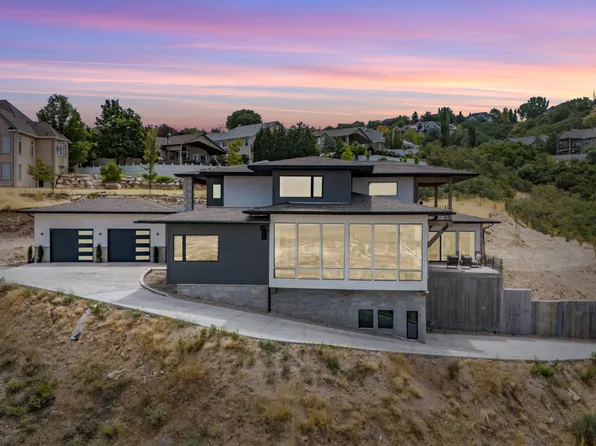 419 S Cynthia Way, North Salt Lake, UT 84054