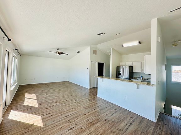 5th image of 130 Norwood Ave #130