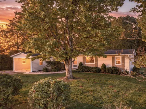 939 Carwile Rd, Rustburg, VA 24588