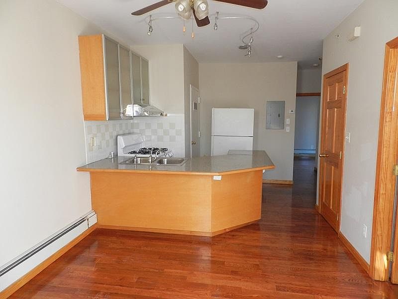2nd image of 453 Cambridge St #2A