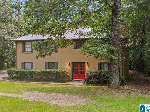 6126 Valley Station Dr, Pelham, AL 35124