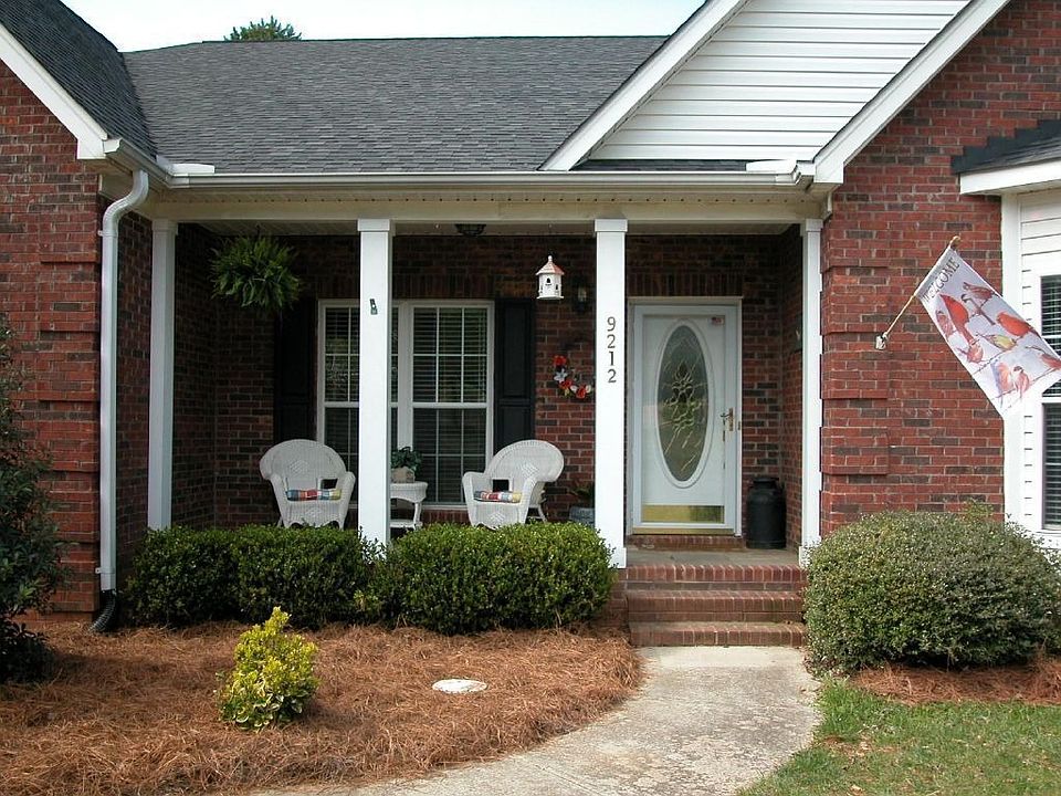 2nd image of 9212 Edwards Pl
