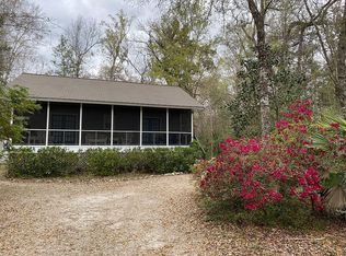 94 Eagle Dr, Crawfordville, FL 32327