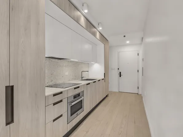 181 East 101st Street image 3 of 13