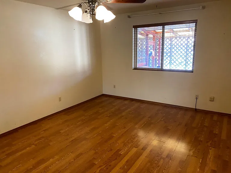 1336 W 13th St — Photo 23
