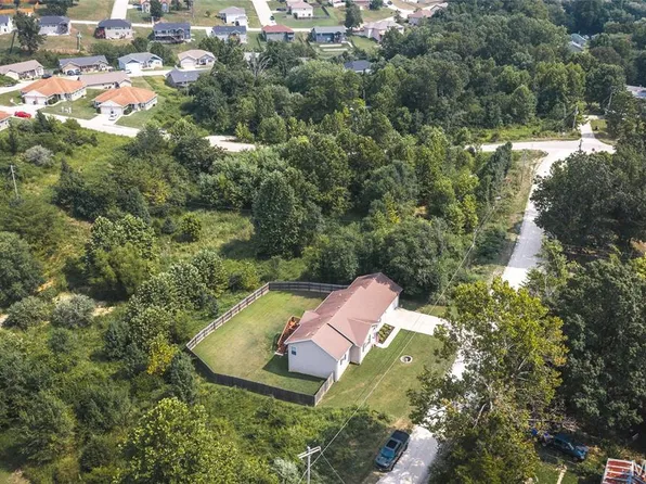 111 Lyle Curtis Cir, Waynesville, MO 65583