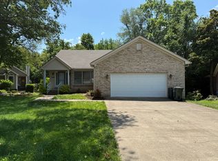 240 Shaw Ct, Versailles, KY 40383