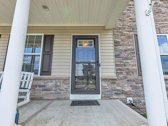 5th image of 128 Autumn Wood Dr