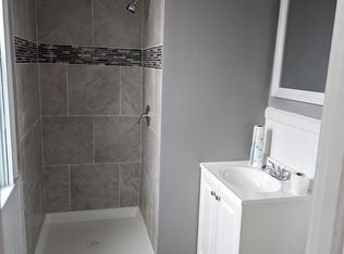 18 Oak Hill Ave #3R, Woonsocket, RI 02895