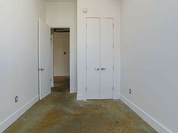 4th image of 753 Lexington Ave APT 2E