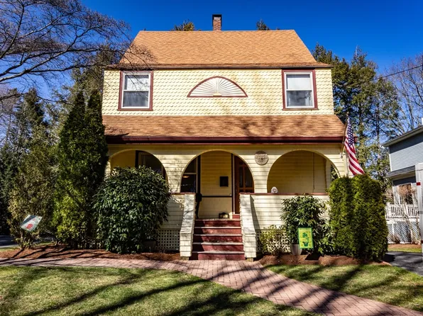 31 Clark Ln, Waltham, MA 02451