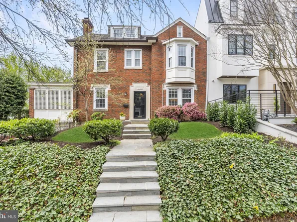 3300 Cleveland Ave NW, Washington, DC 20008