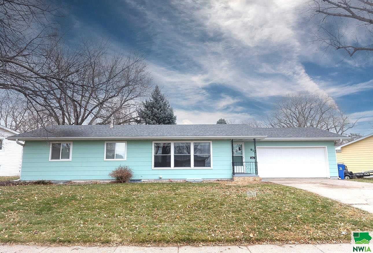 912 Ridgecrest Dr, Vermillion, SD 57069 Zillow