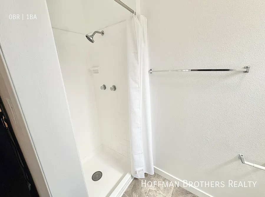 981 Elden Ave Los Angeles, CA 90006 — Photo 3