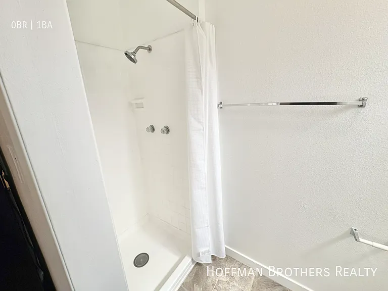 981 Elden Ave #18 — Photo 3