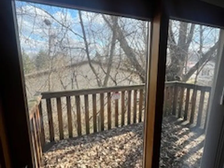 Price Drop! Charming 3 Bed 2.5 Bath Townhome! *6-Month Leases Accepted!* — Photo 8