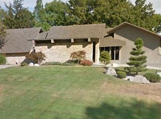 1900 Arno Rd, Mission Hills, KS 66208